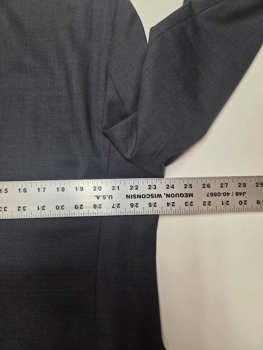 Jos. A. Bank Signature Collection 46R 38W Navy Glen Check Suit 100% Wool